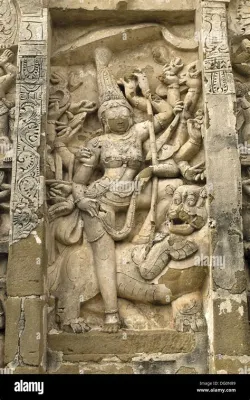 Le Temple de Durga: Un Hymne Sculpté à la Déesse Mère en Pierre Rouge